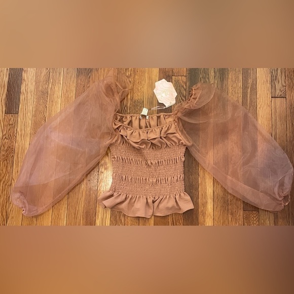 NWT Rich & Famous Alison Smocked Organza Top - Picture 2 of 3